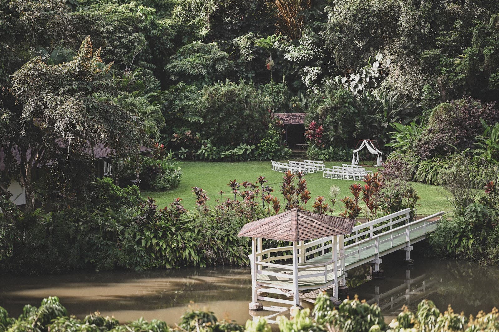 Haiku Gardens Weddings in Kaneohe, HI