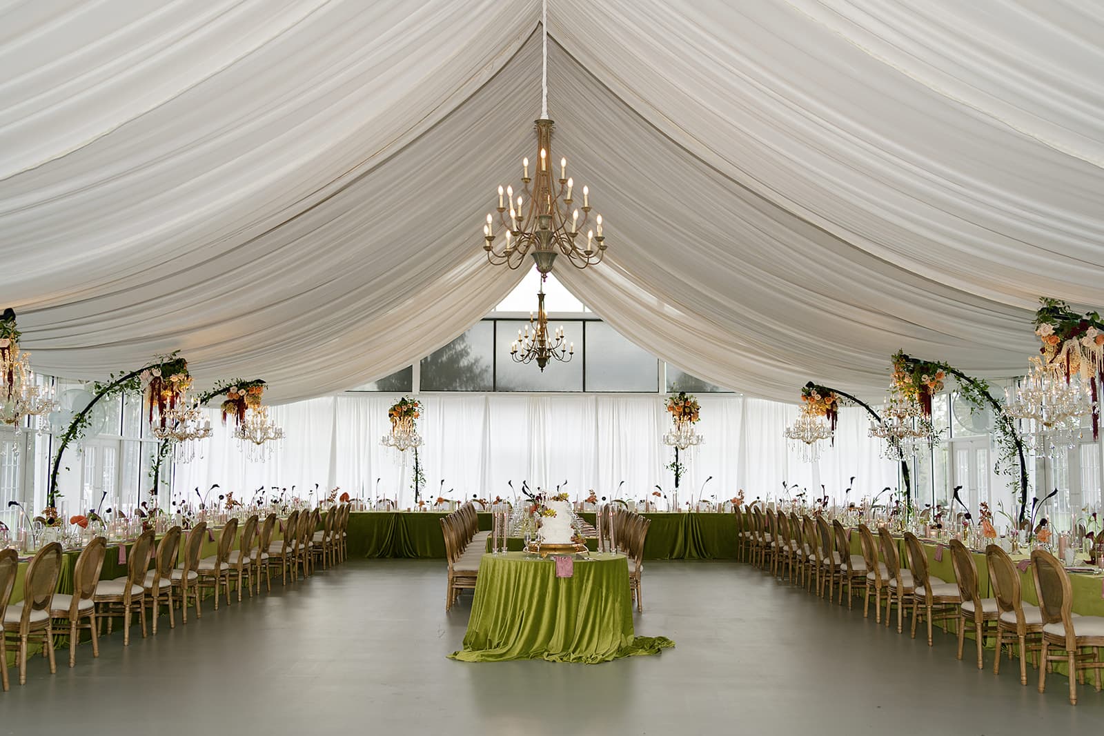 Plum & Poppy Weddings in Zionsville, IN