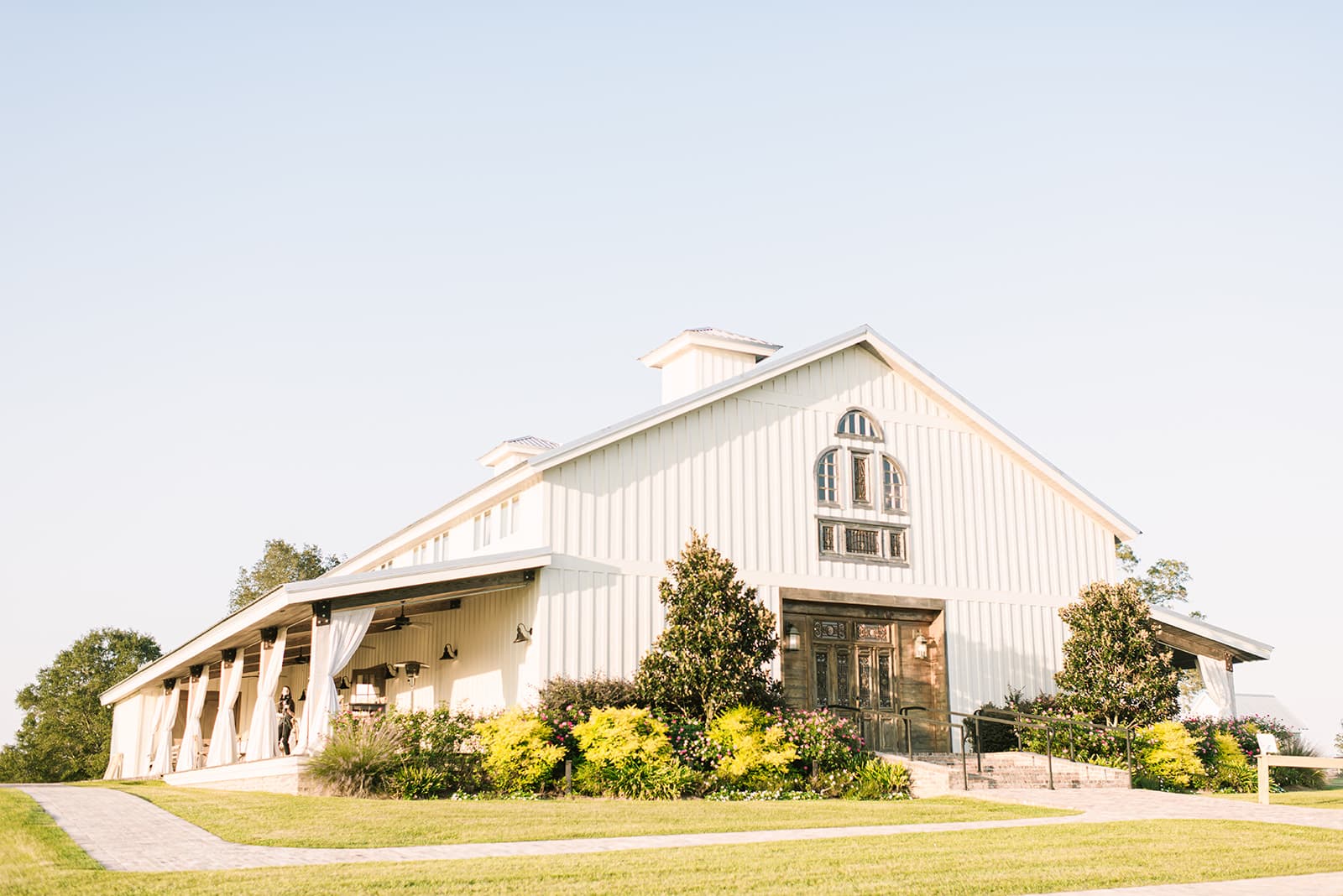 The White Magnolia in Kentwood, LA
