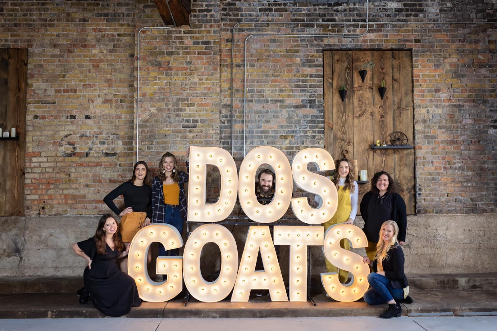 Dos Goats Plans in Minneapolis, MN