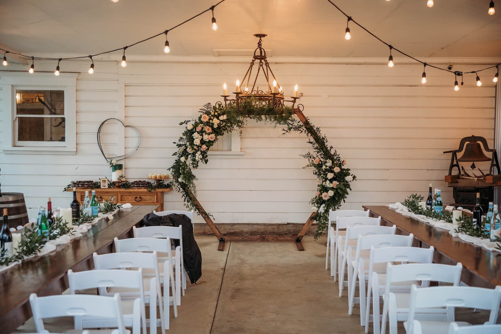 Bella Bloom Florals in Sherwood