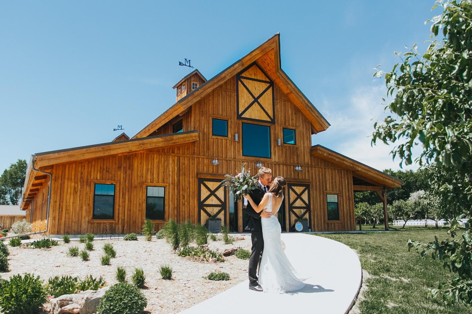 Meadow Barn at Country Orchards in Harrisburg, SD