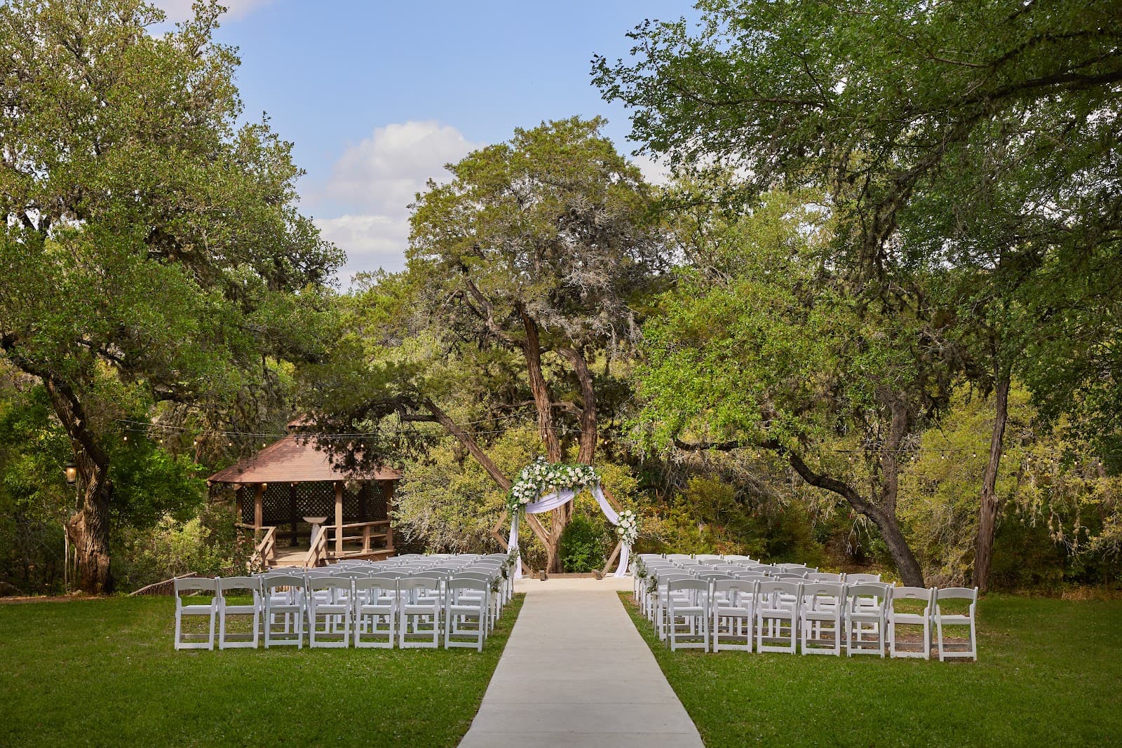 Scenic Springs by Wedgewood Weddings portfolio image 1